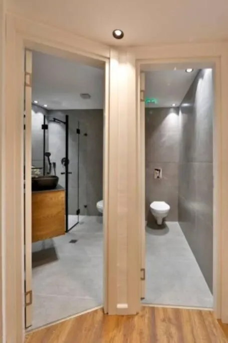 Image 4 of 2Bedroom Suite with balcony and shelter Shenkin Hotel