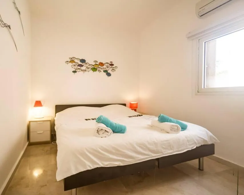 Image 1 of 2 bedrooms close to the Hilton