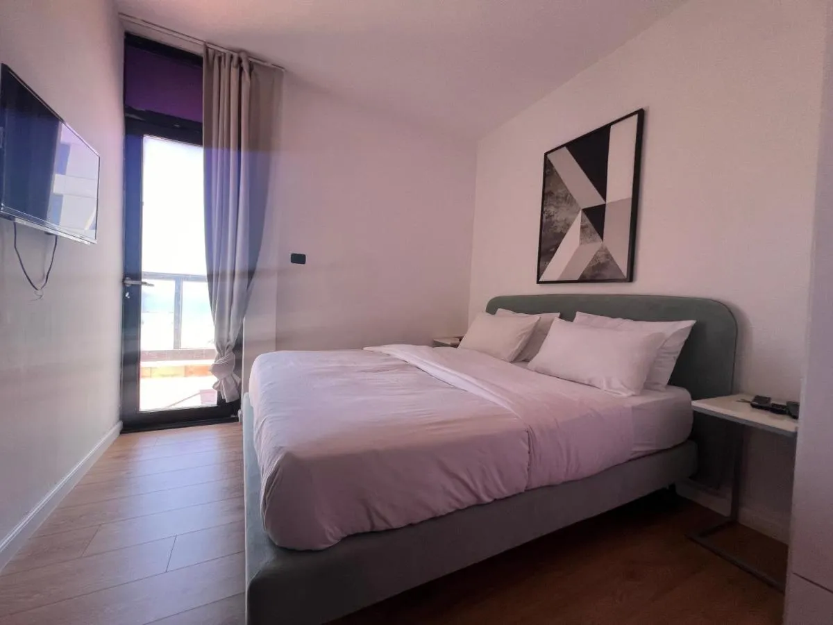 Image 6 of 3Bedrooms Suite With Balcony and shelter Yarkon