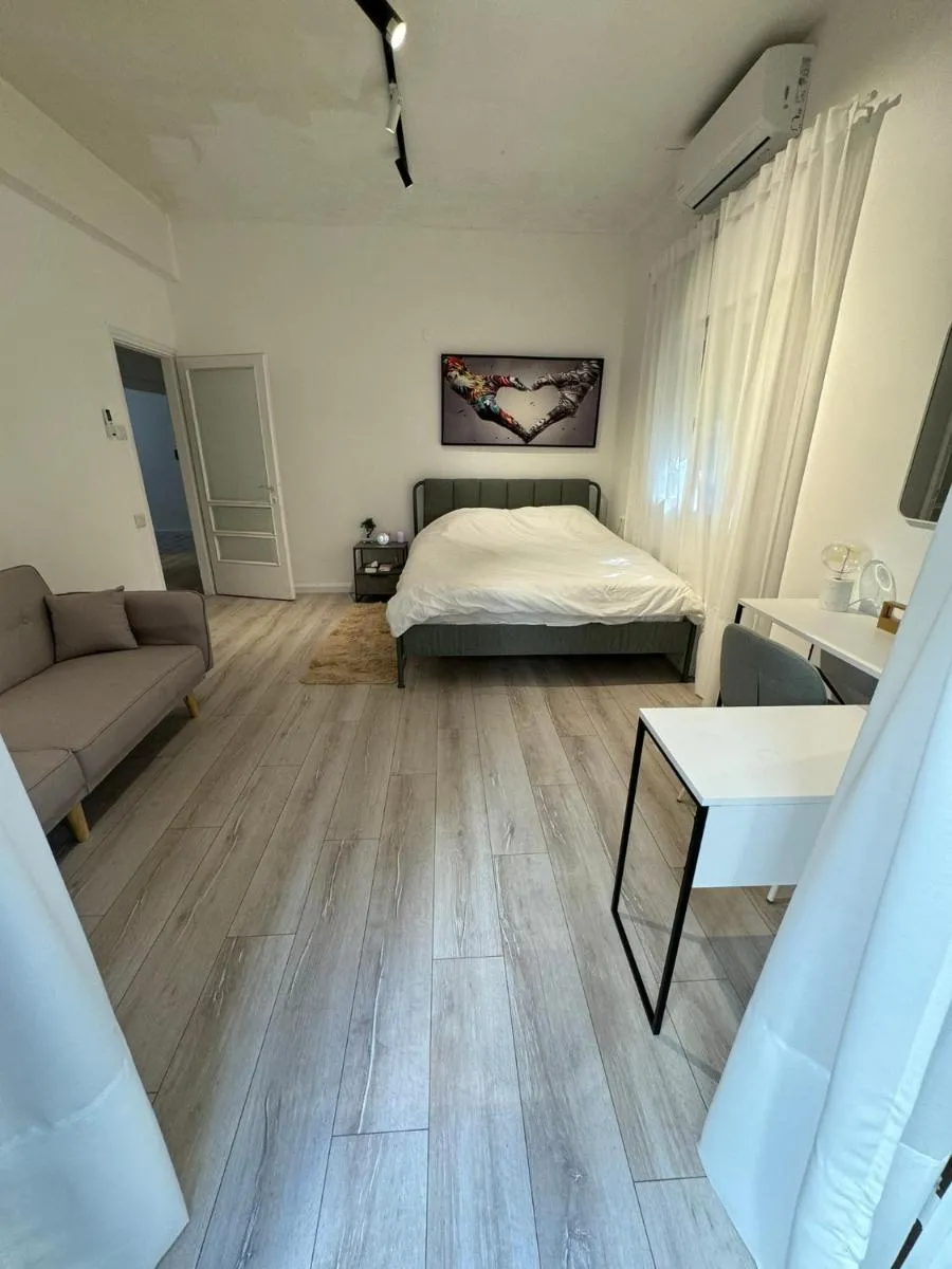 Image 1 of 3 rooms apartment on the beach
