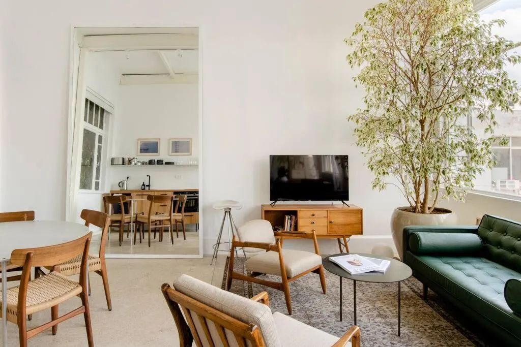 Image 4 of A Gorgeous Studio in the Hippest Building in Town