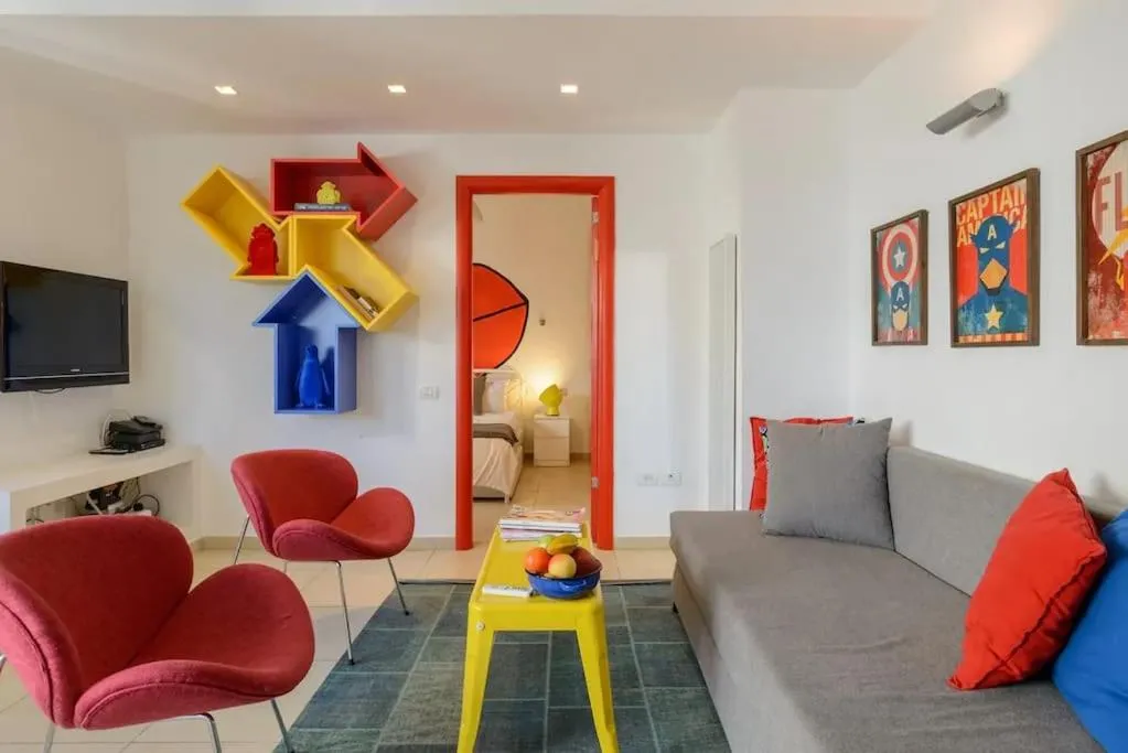 Image 4 of ART style apt steps from Hilton beach Tel Aviv