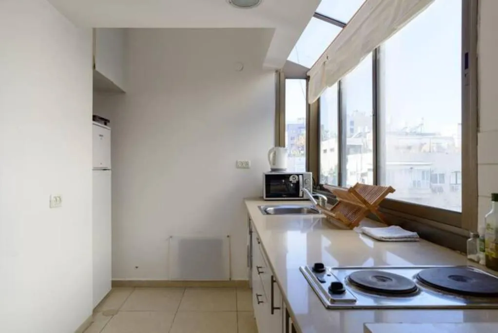 Image 2 of ART style apt steps from Hilton beach Tel Aviv