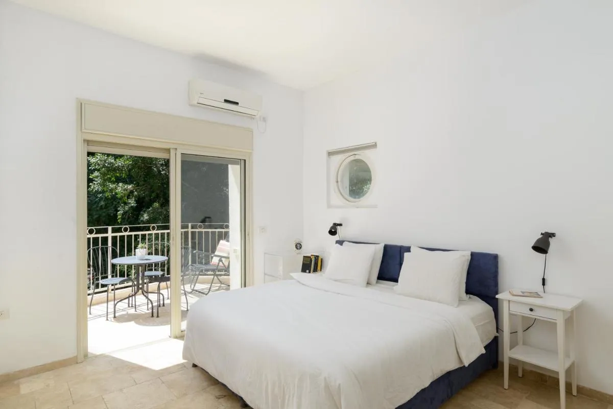 Image 1 of Adorable 2 bedrooms apt w Bomb Shelter next to the beach