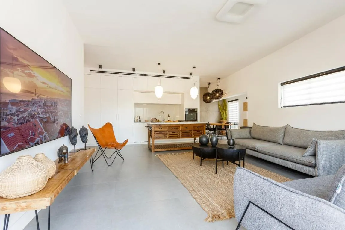 Image of AirTLV – Bazel Central Apartment With Balcony