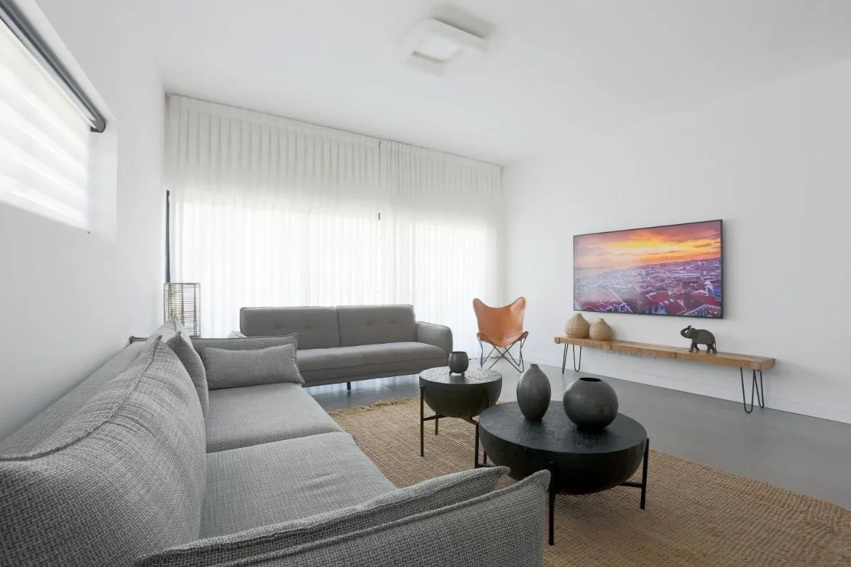 Image 4 of AirTLV – Bazel Central Apartment With Balcony