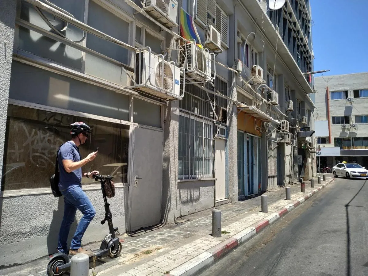 Image 5 of AirTLV – Centrally Located Studio With Gallery