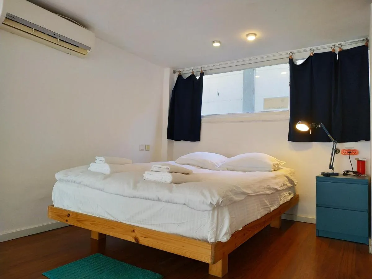 Image 1 of AirTLV – Centrally Located Studio With Gallery
