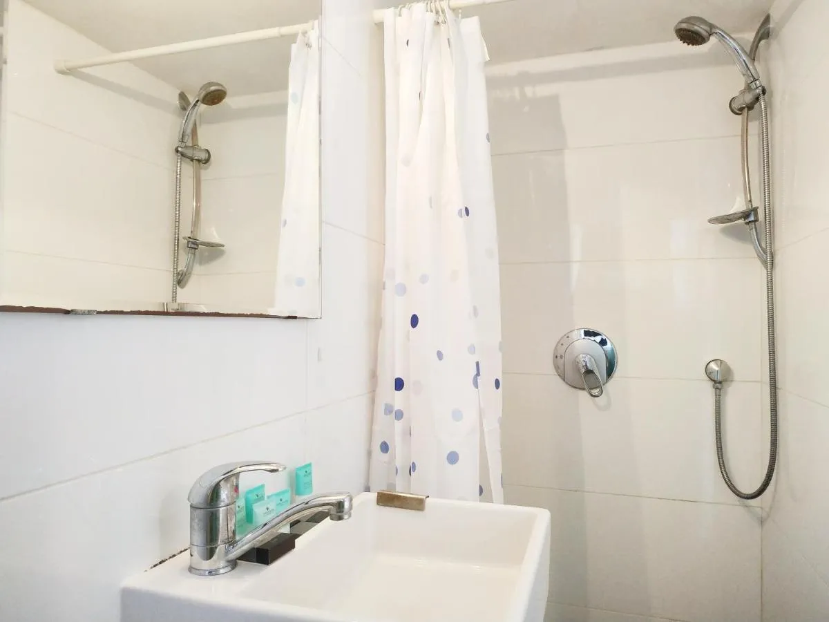 Image 2 of AirTLV – Centrally Located Studio With Gallery