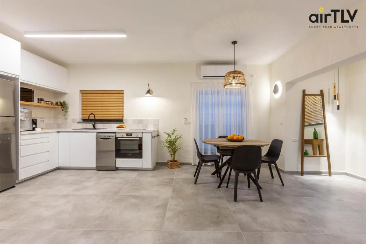 Image 3 of AirTLV – Sirkin Beautiful Apartment Super Prime location