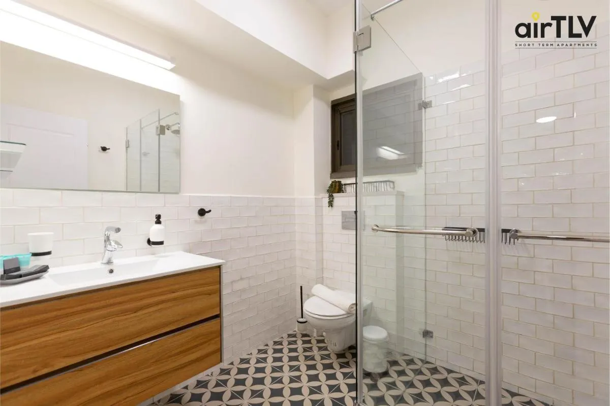 Image 2 of AirTLV – Sirkin Beautiful Apartment Super Prime location