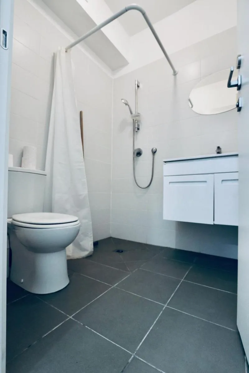 Image 4 of Assuta studio