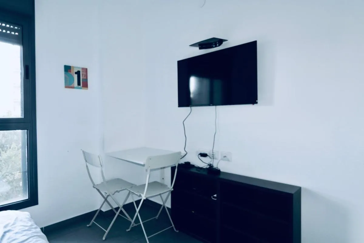 Image 1 of Assuta studio