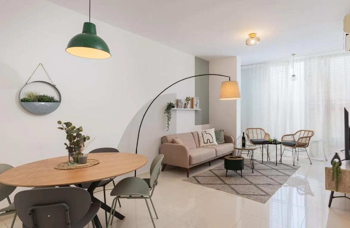 Image of Authentic 2 bedrooms apt near the beach