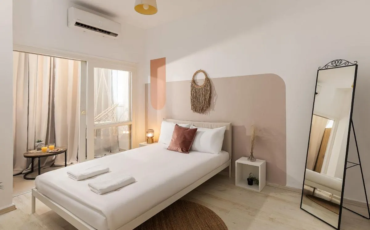 Image 5 of Authentic 2 bedrooms apt near the beach