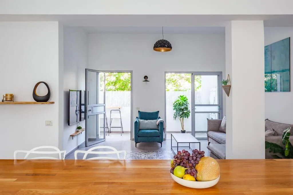 Image 6 of Beautifully Renovated 2BR with Balcony Beachfront*