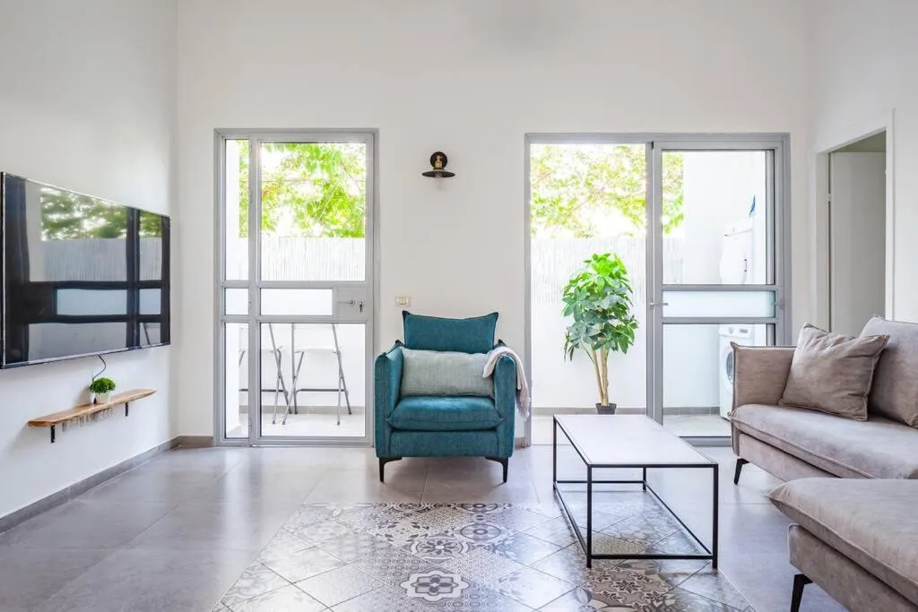 Image 2 of Beautifully Renovated 2BR with Balcony Beachfront*