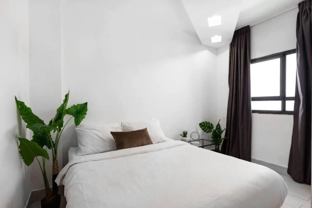 Image 5 of Bedroom Suite with Balcony and shelter Shenkin Hotel2