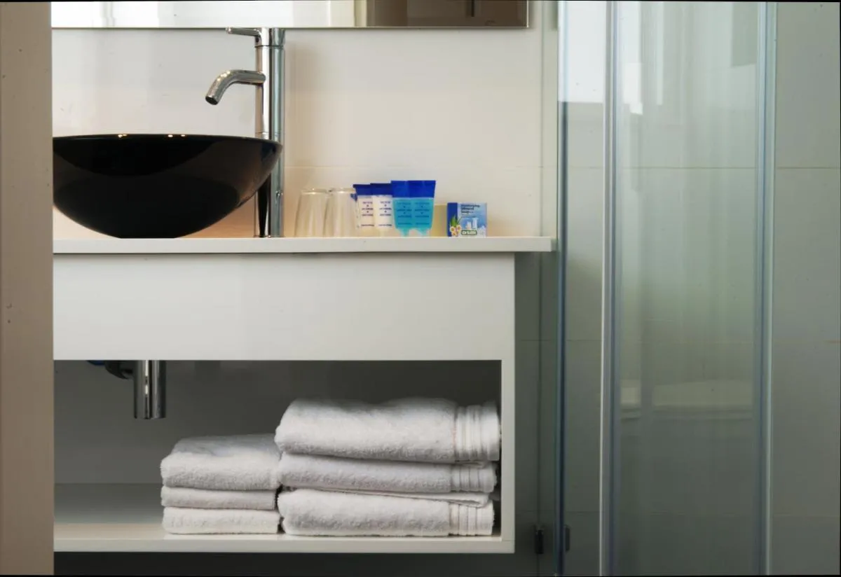 Image 4 of Best Western Regency Suites