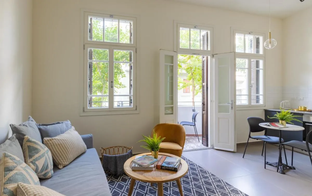 Image 2 of Boutique Patio appalments next to Rothschild blvd
