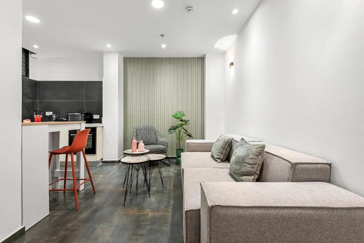 Image 3 of Brand new apartment w Bomb Shelter next to the beach M4