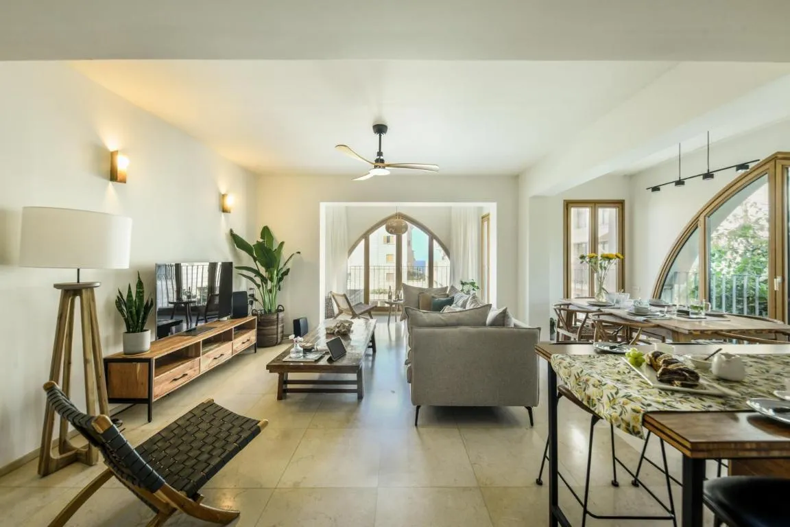 Image of Breathtaking 3 BR Apt w Sea View in Central Jaffa with Mamad by Sea N’ Rent
