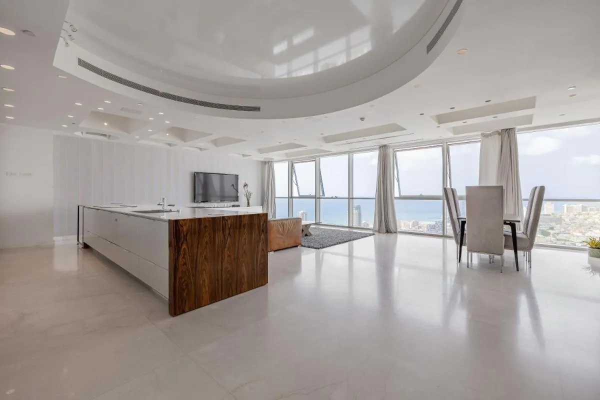 Image 4 of BreezHouse S T 32 Penthouse