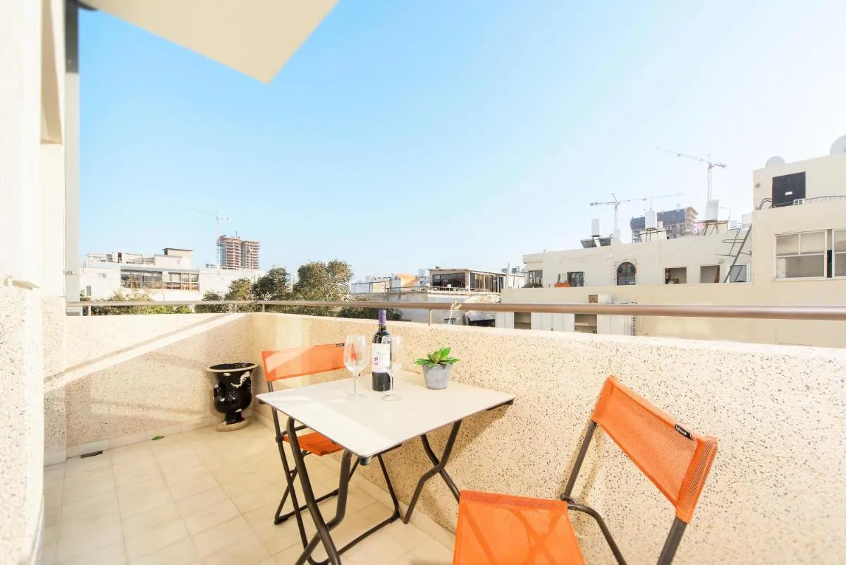 Image 5 of Bright 1BR Apartment w Balcony & Mamad 10 min Walk from Beach by Sea N’ Rent