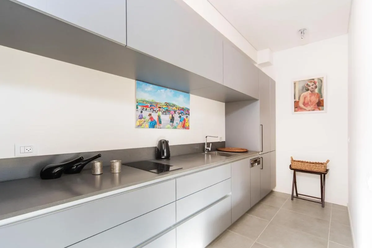 Image 3 of Bright 1BR Apartment w Balcony & Mamad 10 min Walk from Beach by Sea N’ Rent