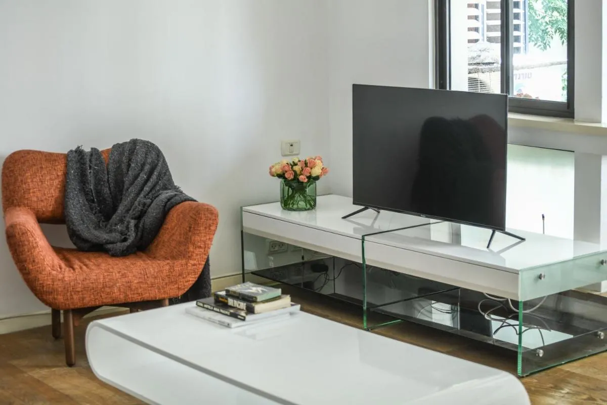 Image 4 of Bright 1BR Apt w Parquet Floor in the City by Sea N’ Rent