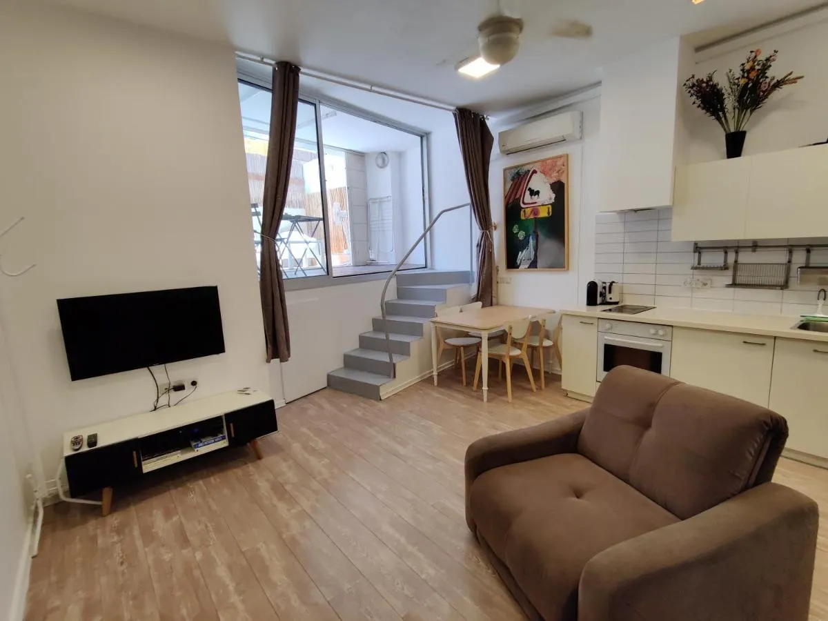 Image 3 of Central Stay TLV Beachfront