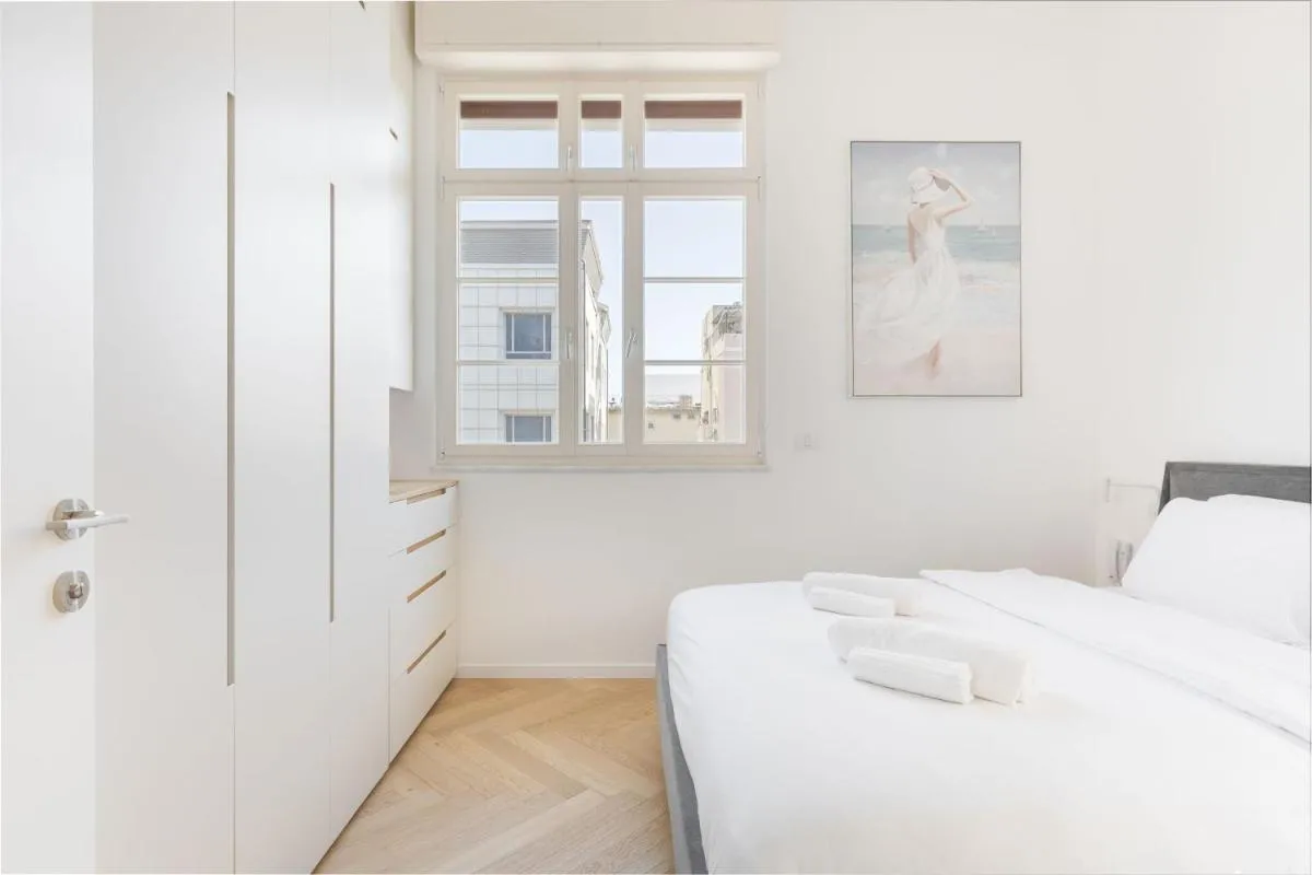 Image 6 of Charming 1BR Apt w Modern Fixtures in City Center with Shelter by Sea N’ Rent