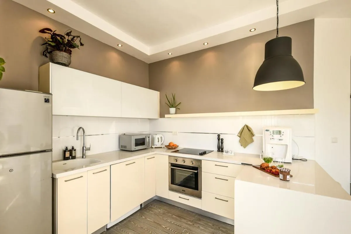 Image 3 of Charming 1 BR Apt w Sliding Window in Tel Aviv and Shelter by Sea N’ Rent