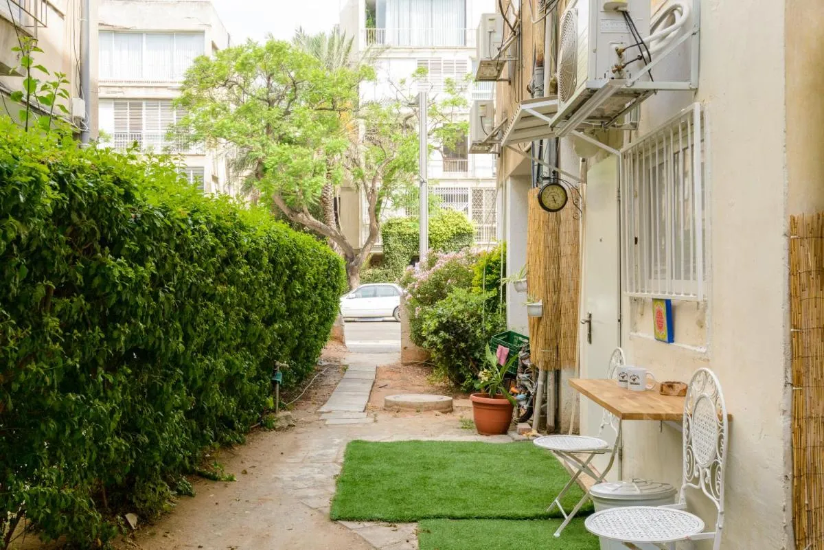 Image 5 of Charming Boutique Studio – TLv Center