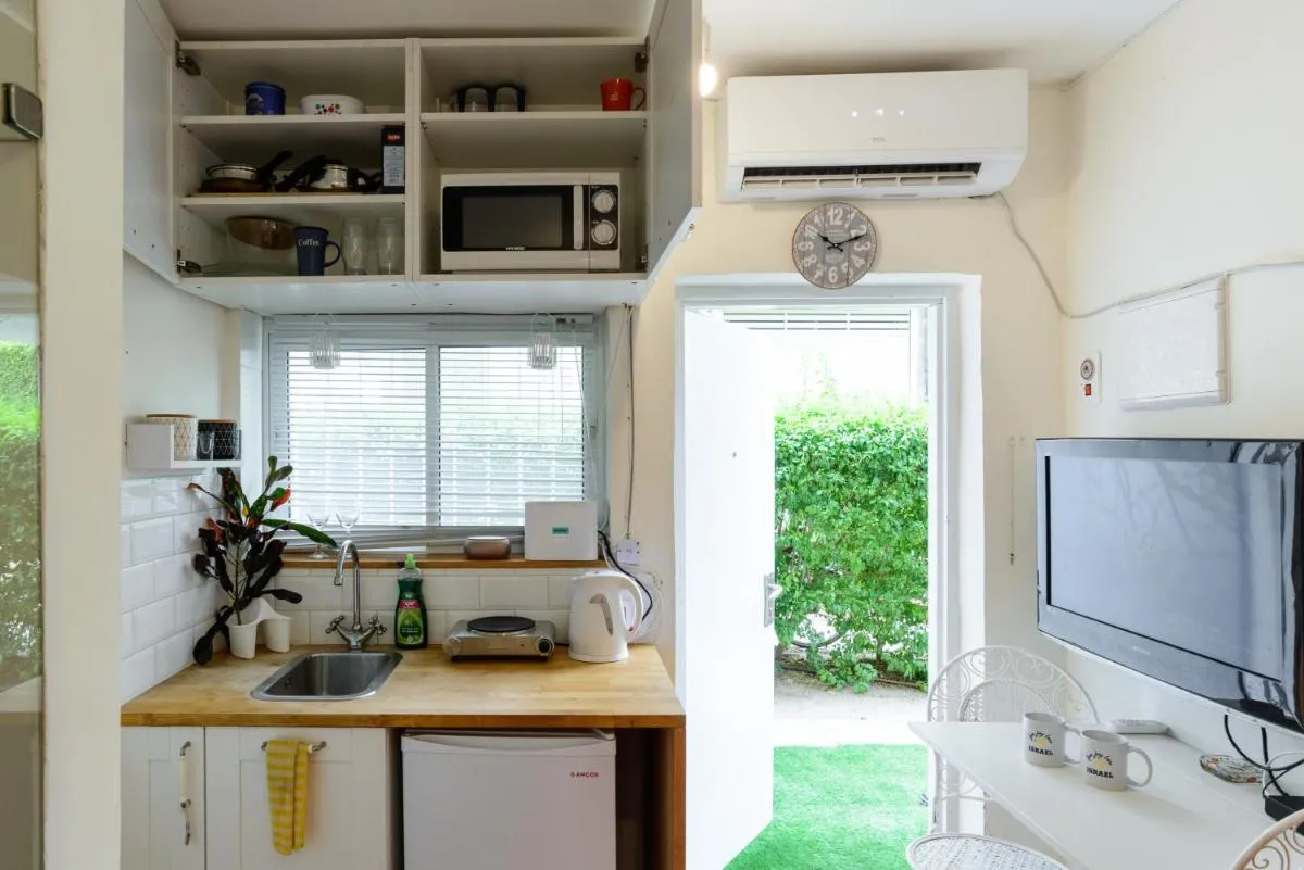 Image 2 of Charming Boutique Studio – TLv Center