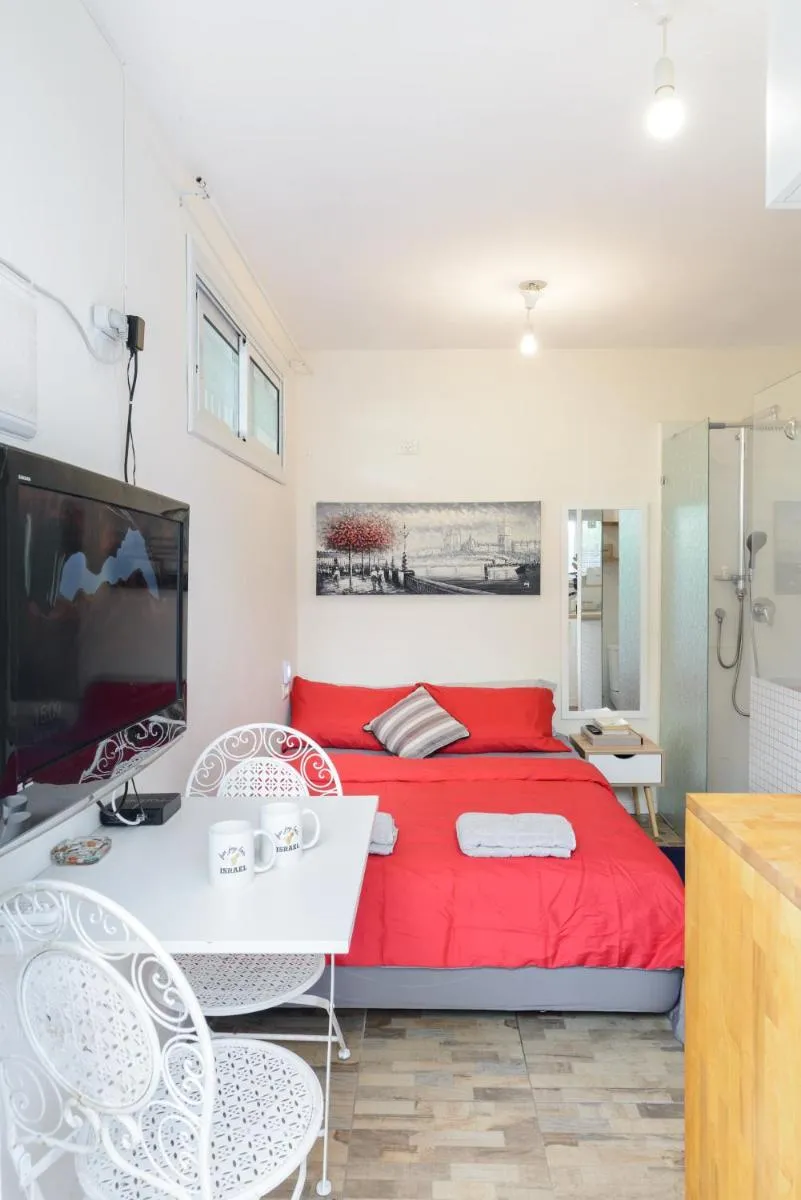 Image 6 of Charming Boutique Studio – TLv Center