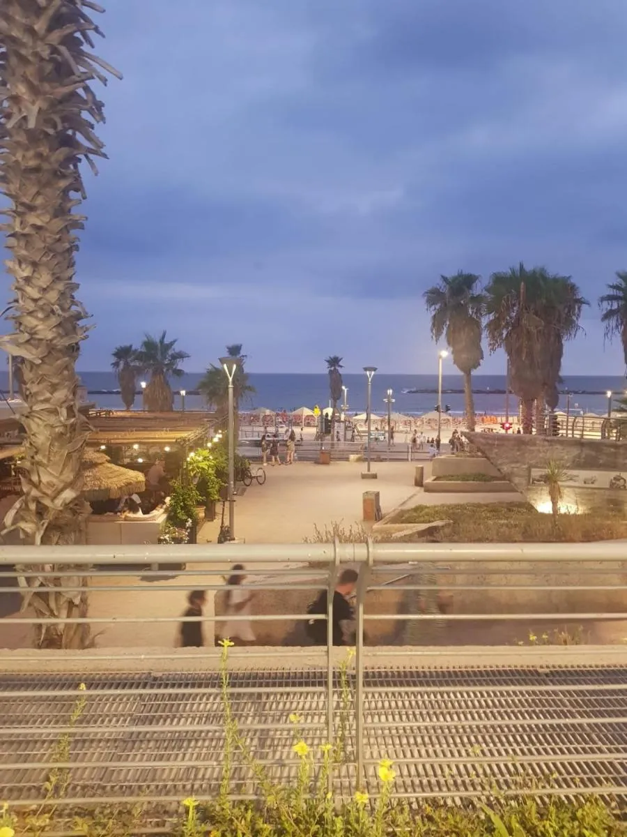 Image 5 of Chic & stylish in center Tel Aviv