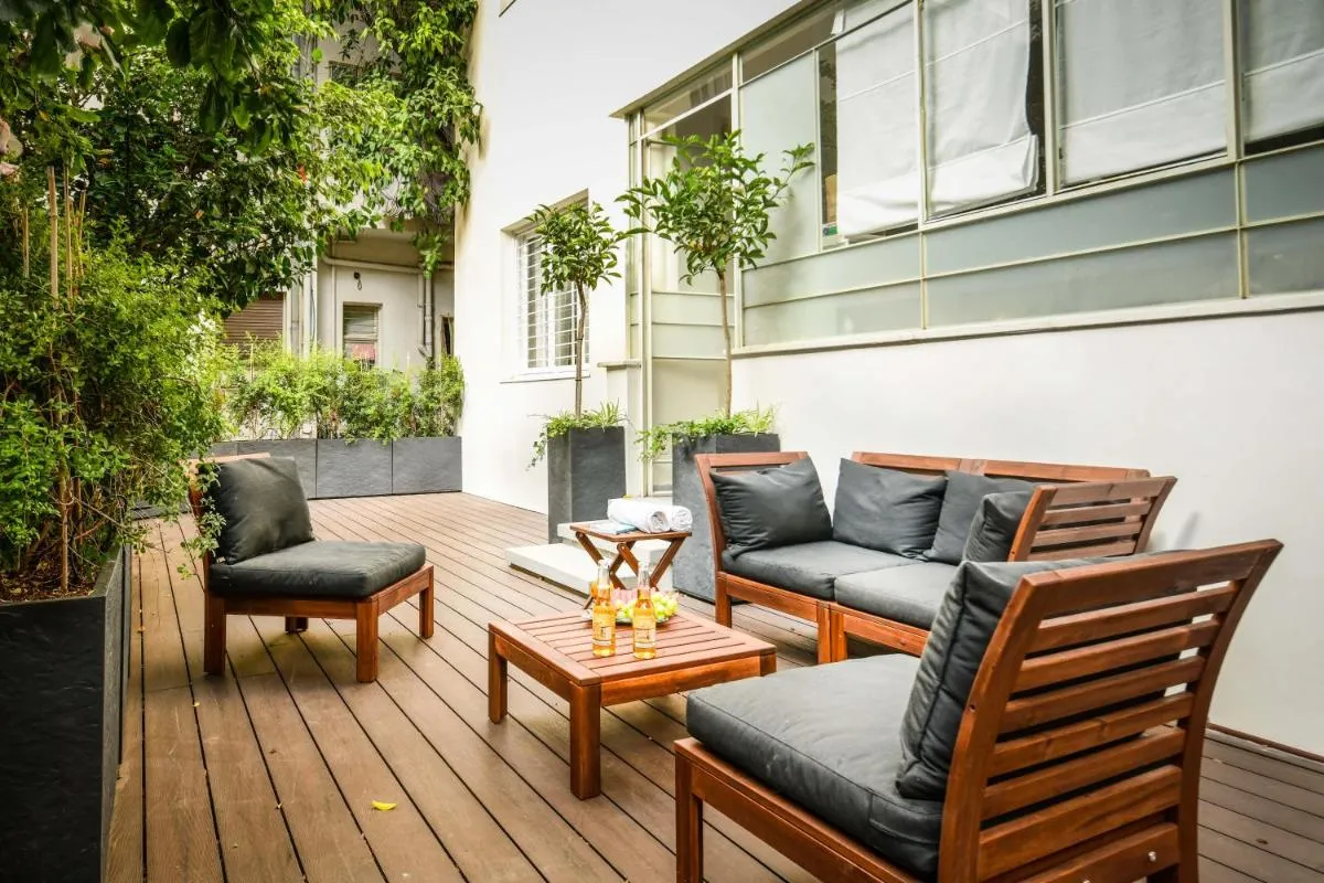 Image 2 of City Living at Tel Aviv’s Famous Rothschild Boulevard by Sea N’ Rent