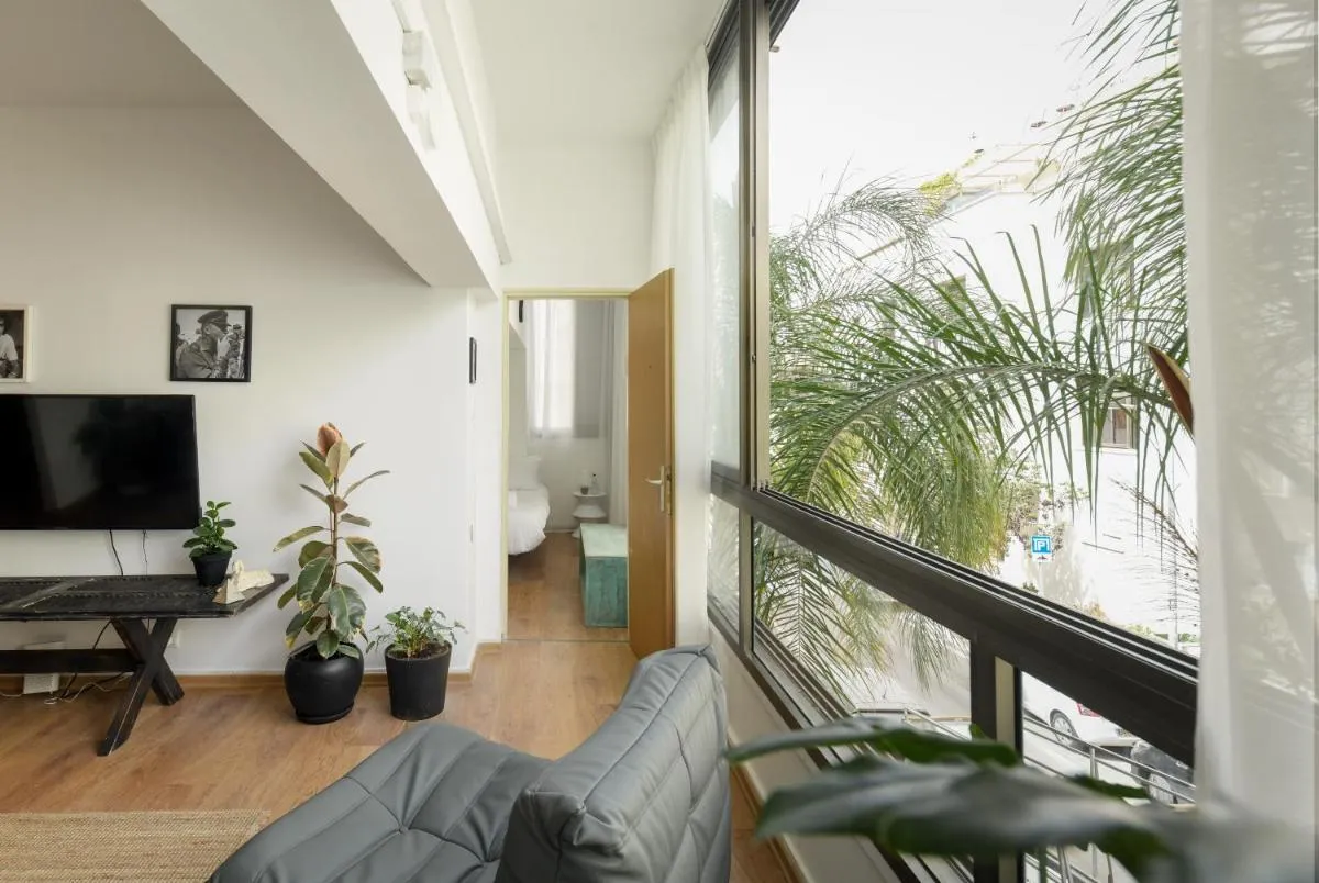 Image 5 of Cozy 2BR Apt w Green Oasis a 3 Min Walk from Beach and Shelter by Sea N’ Rent