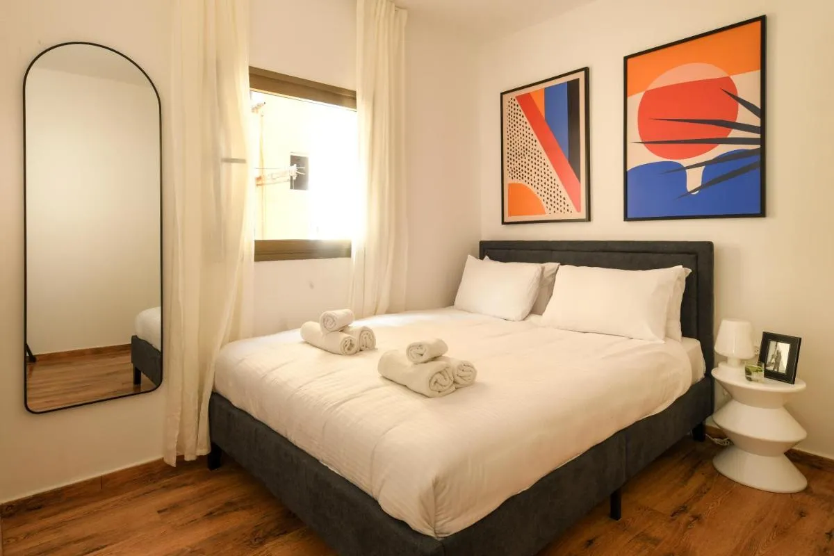 Image 3 of Cozy Apt with Mamad 4-min from the Beach by Sea N’ Rent