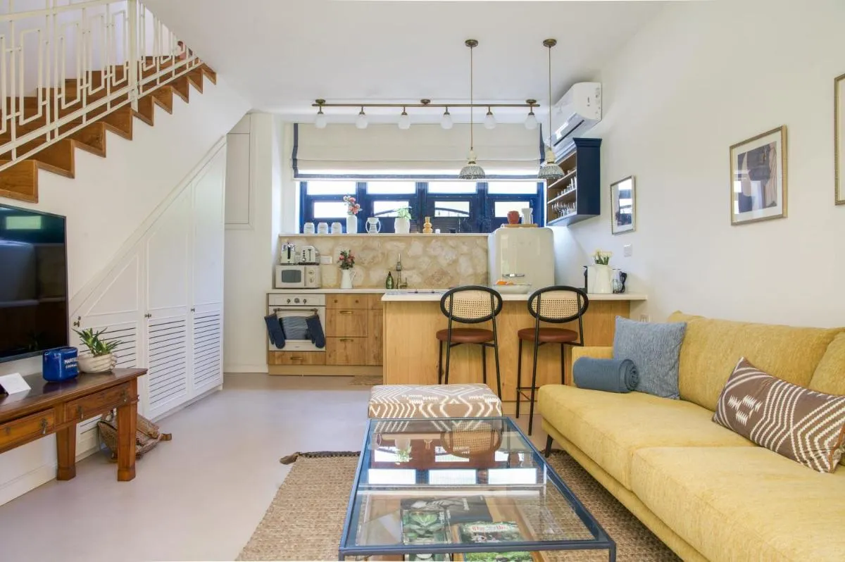 Image 3 of David Zehavi Apt #1