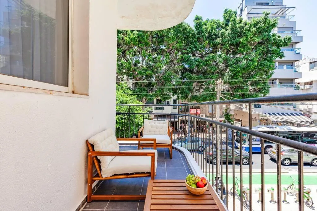 Image 6 of Designed 2BR apartment over Dizengoff square – Panoramic View