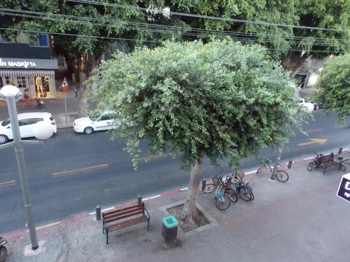 Image 3 of Dizengoff Inn Apartments
