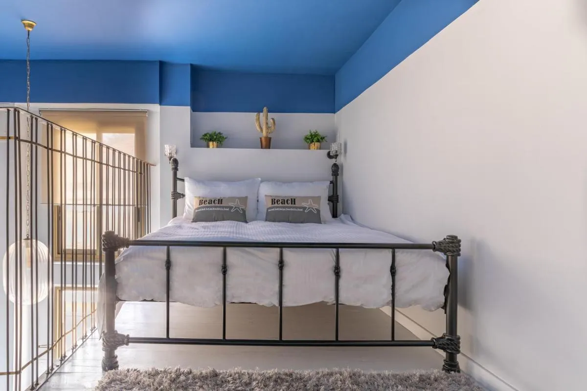 Image 1 of Dreamy Loft Apt. 2Min Walk To The Beach+Netflix
