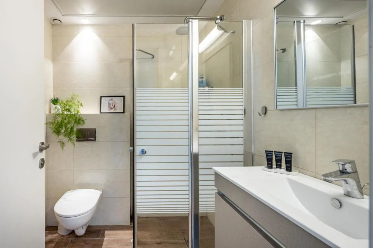 Image 2 of Green Oasis in Tel Aviv Old North by Sea N Rent