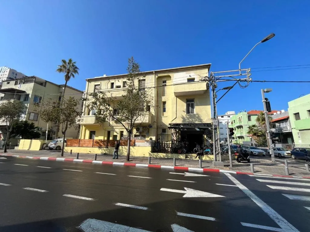Image of Ha-Yarkon Forty One