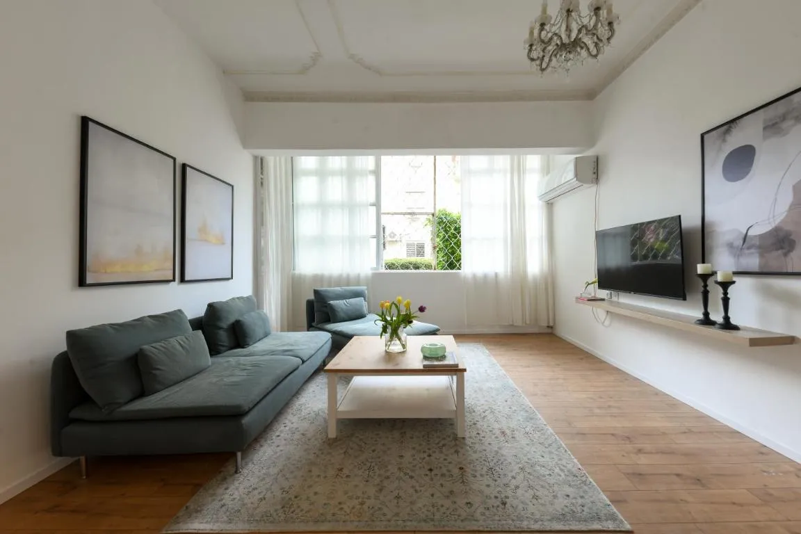 Image of Homey & Spacious 2BR Apt in the Heart of Tel-Aviv by Sea N’ Rent