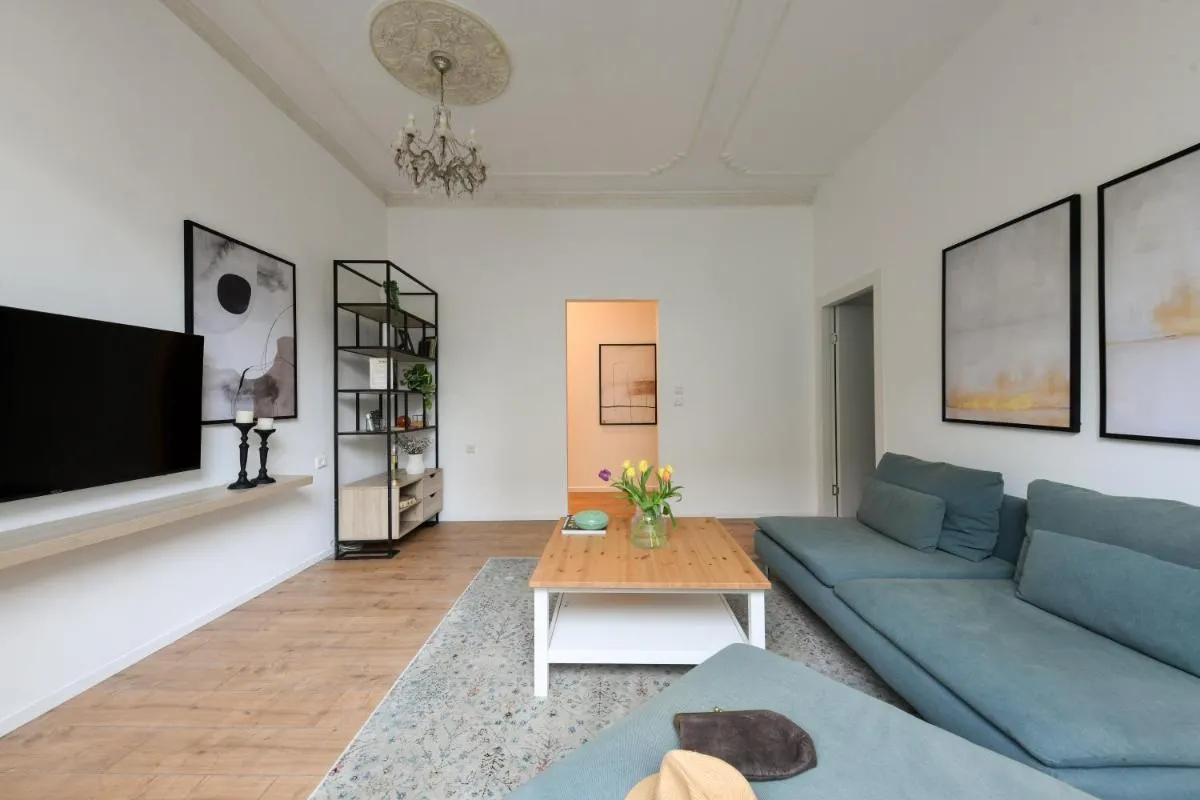 Image 6 of Homey & Spacious 2BR Apt in the Heart of Tel-Aviv by Sea N’ Rent