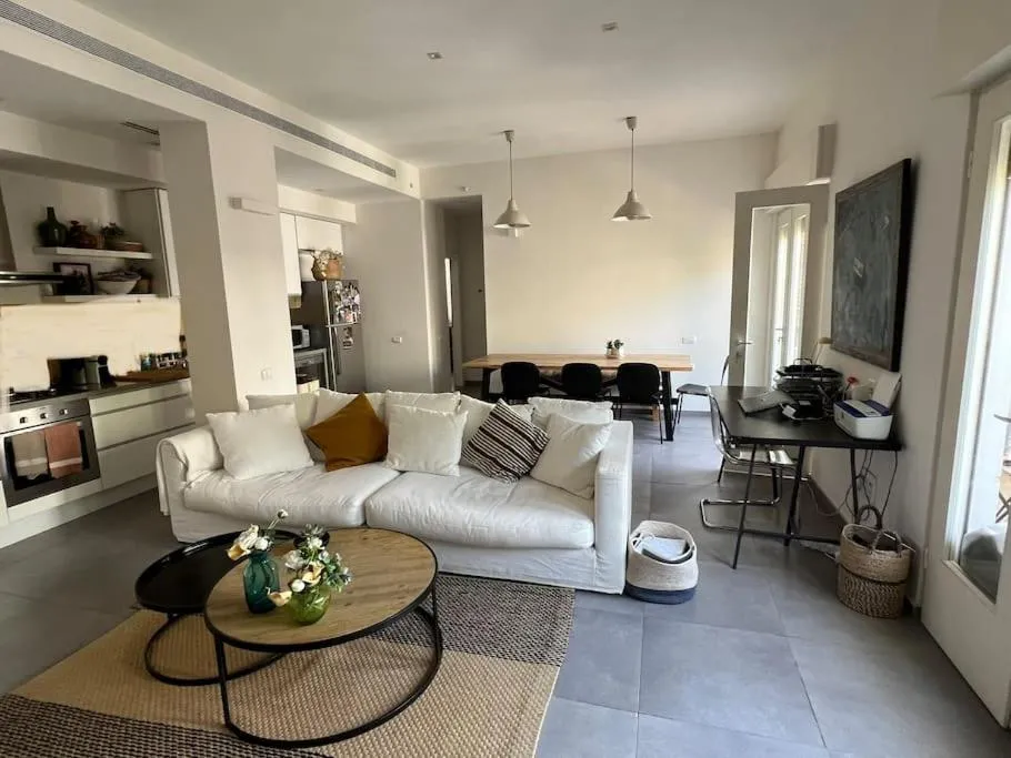 Image 2 of Lovely flat in Sheinkin street