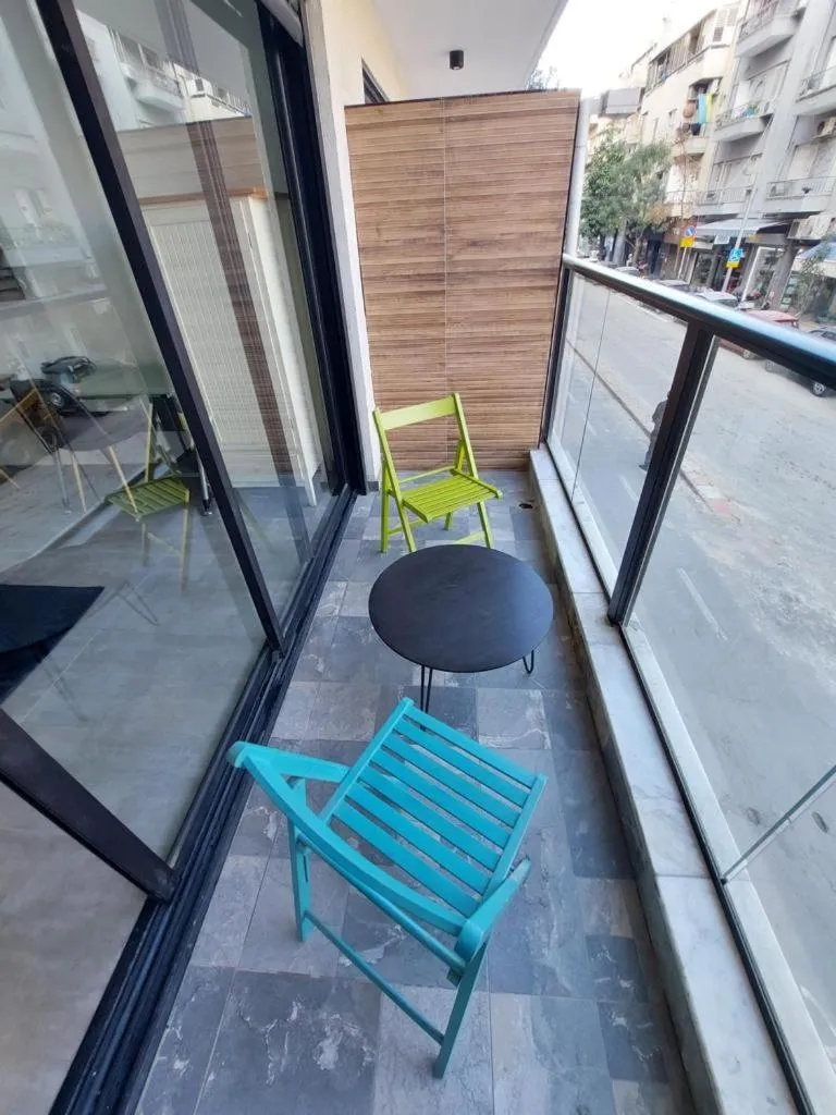 Image 3 of Lovely garden Flat in Tel Aviv